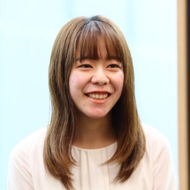 久保田 彩音 写真